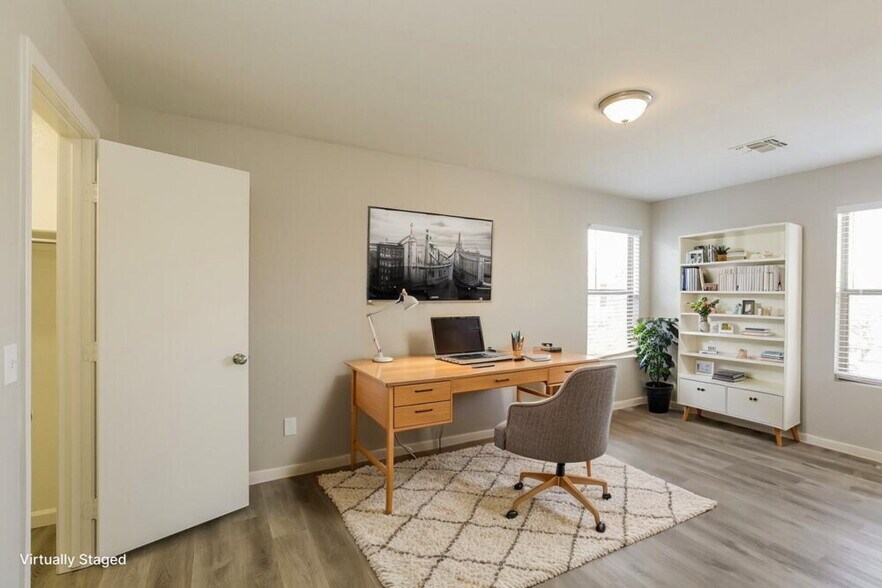 Building Photo - 2217 E 35th Ave