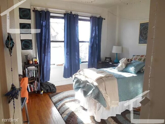 Building Photo - No Brokers Fee, Large Apartment in brighton, Heat, Hot Water Included, Eat-in Kitchen, Porch, Par...