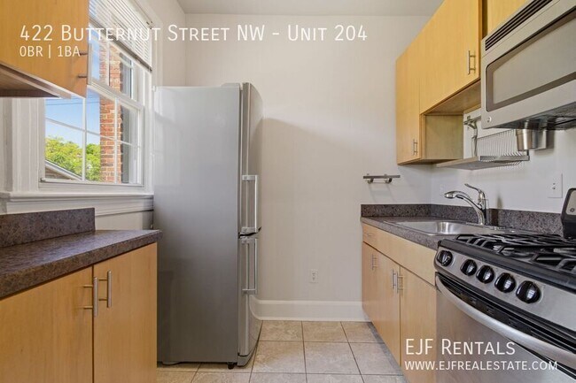 Building Photo - 422 Butternut St NW