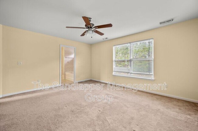 Building Photo - 217 Meadow Wood Rd