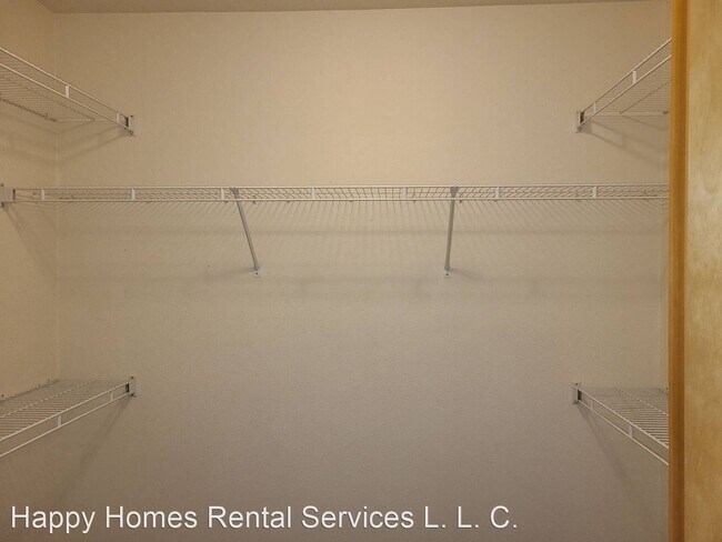 Building Photo - 3 br, 2 bath House - 220 W. Comanche Street