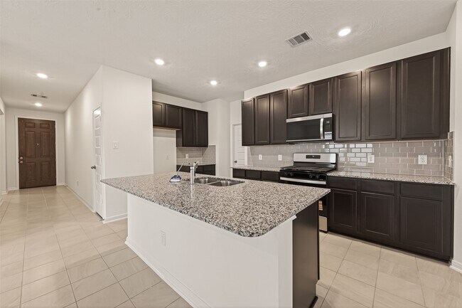 Building Photo - 814 Mustang Rdg Ter