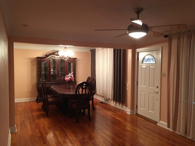 Building Photo - 3700 January Ave