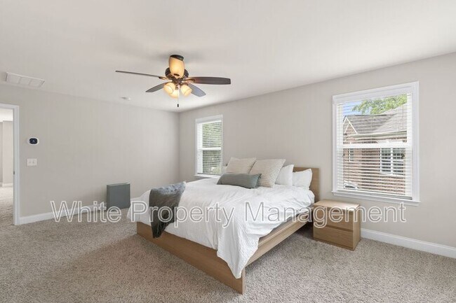 Building Photo - 1830 Alden Oaks Dr