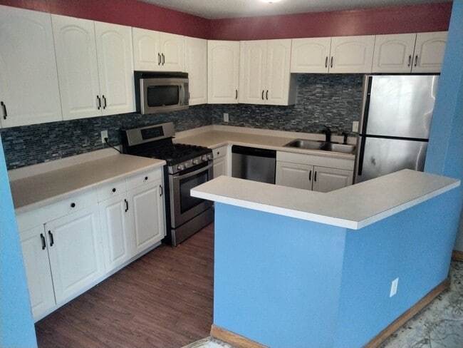 Building Photo - 7404 72nd Ln N