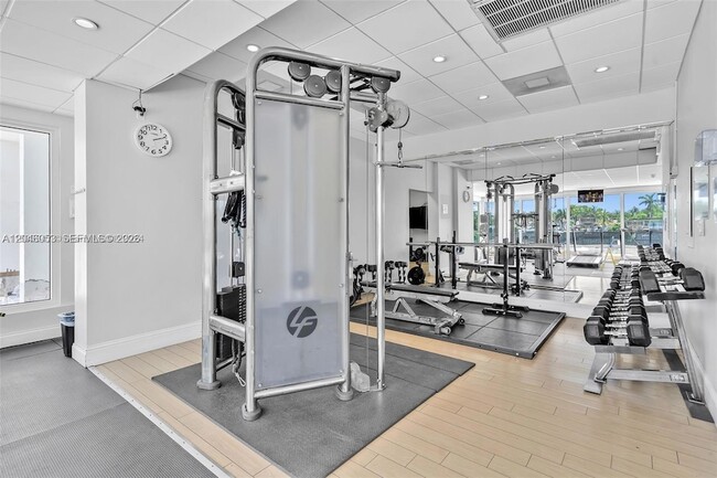Building Photo - 5750 Collins Ave