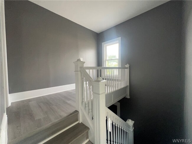 Building Photo - 165 Roland Ave