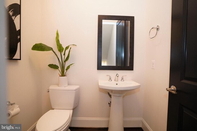 Building Photo - 44655 Provincetown Dr