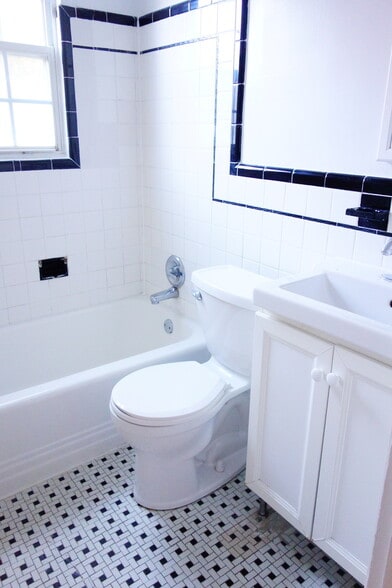 Building Photo - 8007 Garland Ave