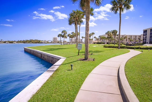 Building Photo - 300 Intracoastal Pl