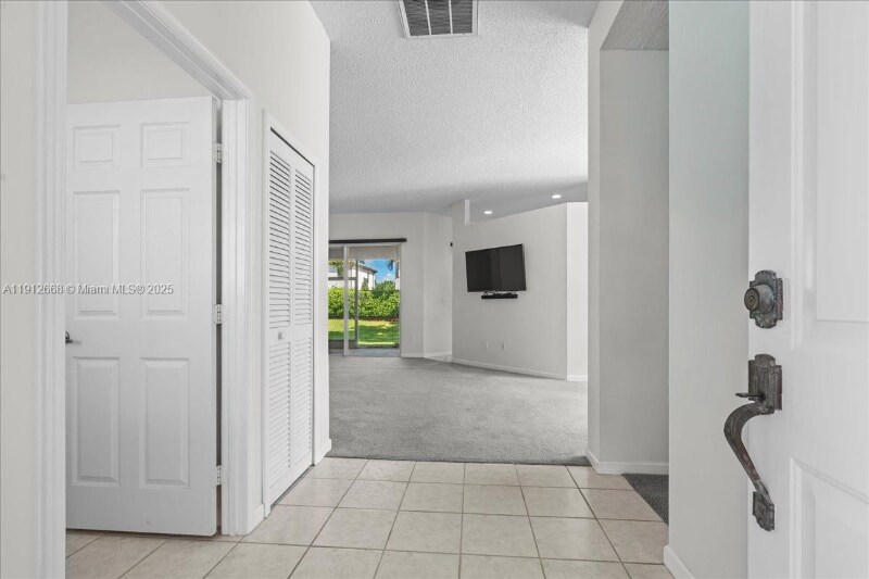 Building Photo - 2675 SE 4th Pl