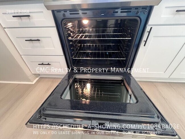 Building Photo - 5400 E The Toledo