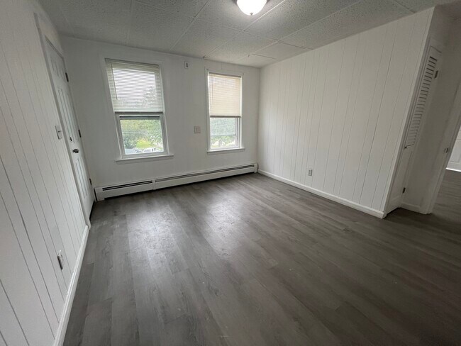 Building Photo - 264 Bailey St