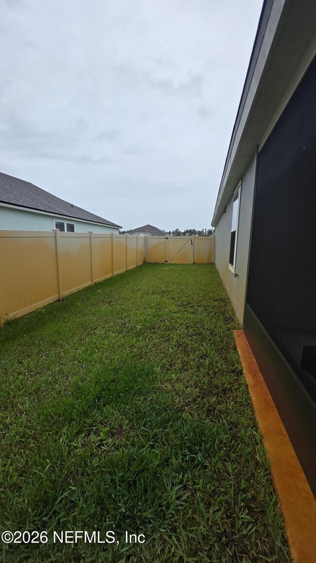 Building Photo - 248 Zancara St