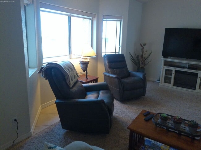 Building Photo - 2910 Swirl Dr