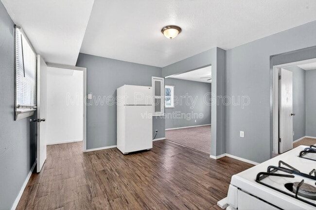 Building Photo - 409 Shepley Dr