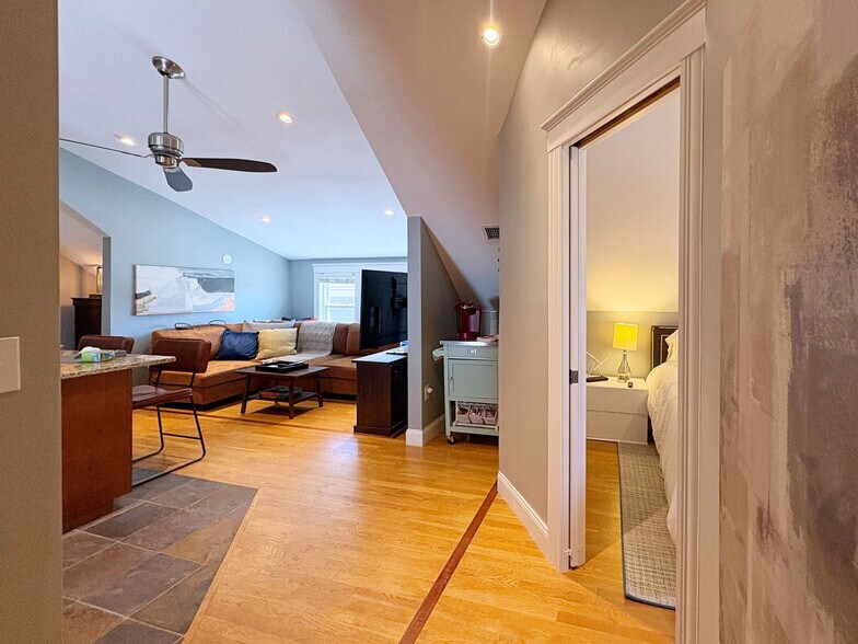 Building Photo - 247 Savin Hill Ave