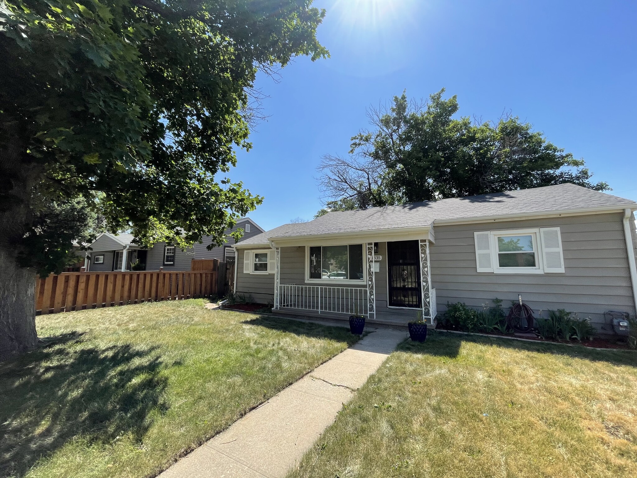 Building Photo - 1335 Dallas St