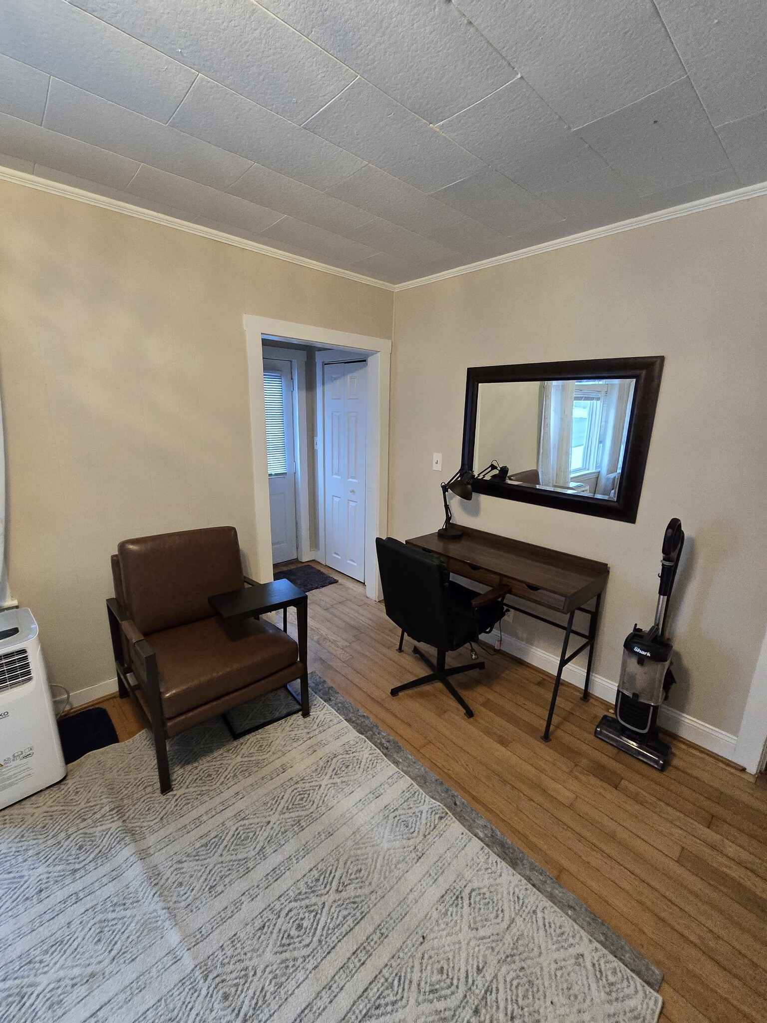 Living room - 332 Broadway