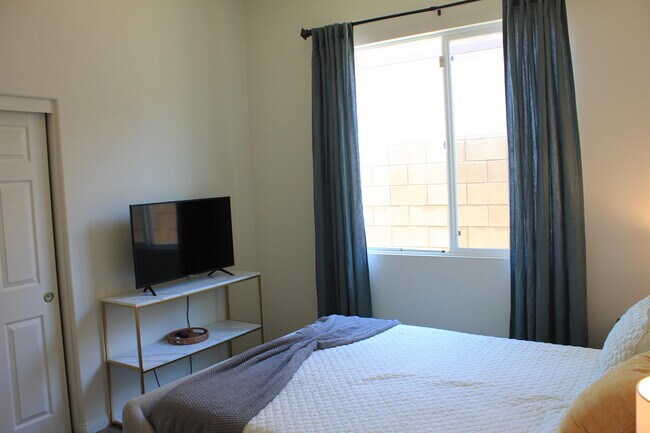 Building Photo - 84136 Olona Ct