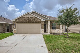 Building Photo - Stunning home available NOW !! Less than 8 miles Randolph Brook AFB