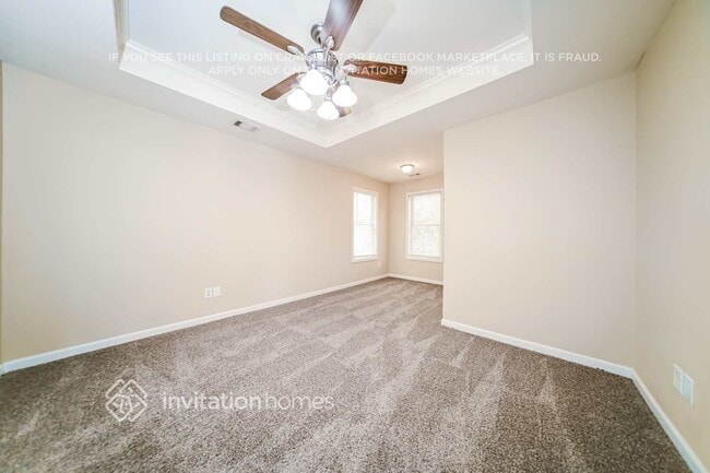 Building Photo - 204 Revolutionary Dr
