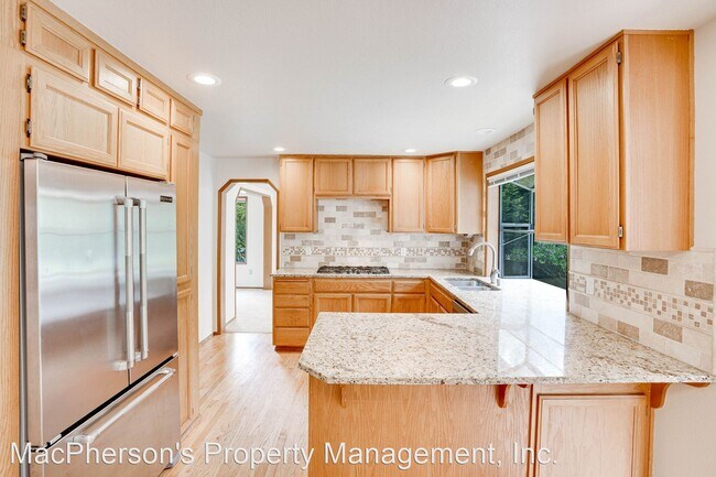 Building Photo - 4 br, 2.5 bath House - 24337 SE 43rd Pl