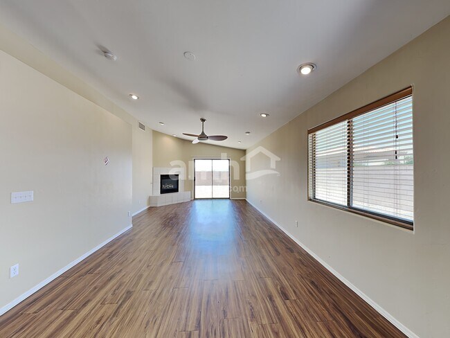 Building Photo - 5556 S Desert Redbud Dr