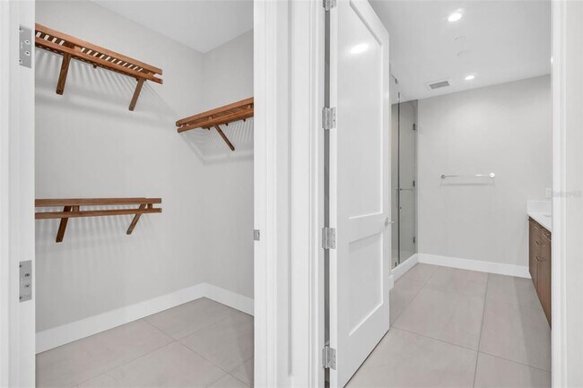 Building Photo - 275 1st Ave S
