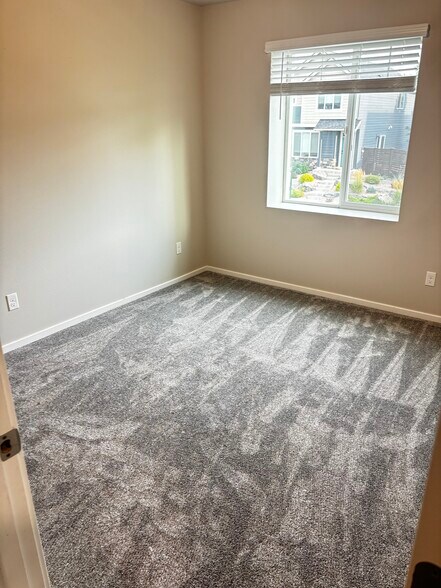 Guest room - 20556 SE Evian Ave