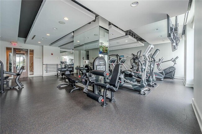 Building Photo - 2795 Peachtree Rd NE