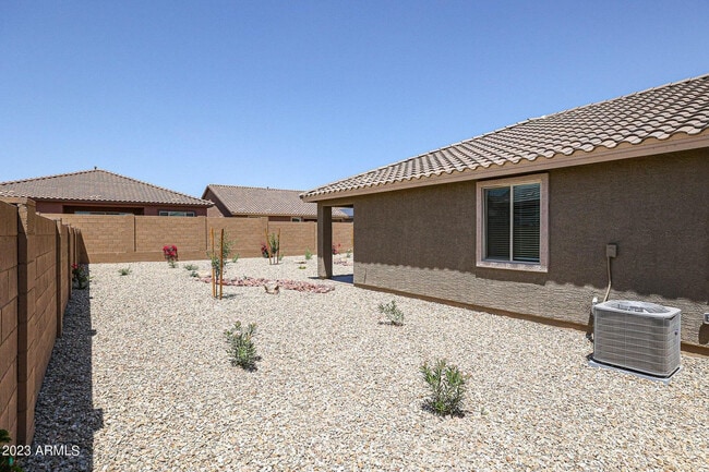 Building Photo - 16554 W Questa Dr