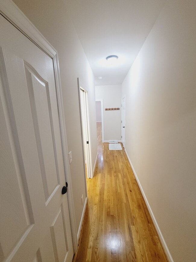 Building Photo - Beautiful Brick Ranch in Campbell County