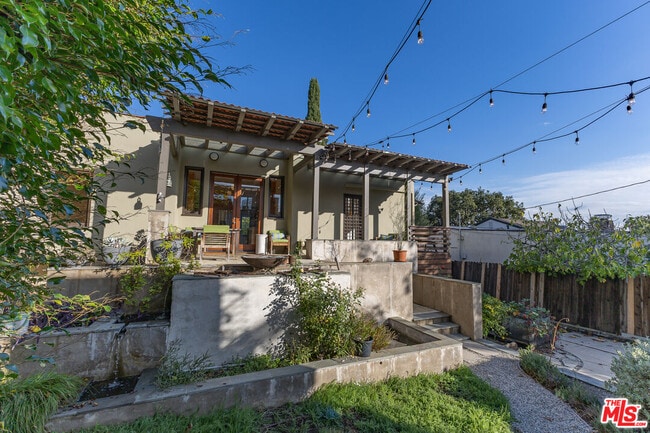 Building Photo - 3234 Ettrick St