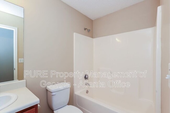 Building Photo - 145 Shady Ln