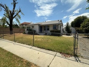 Building Photo - REMODELED HOME!