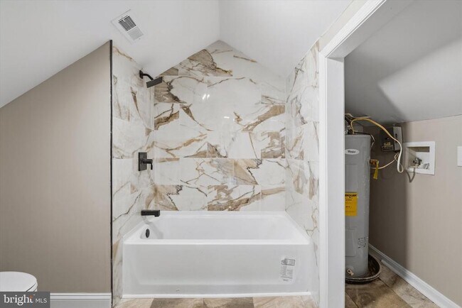 Building Photo - 906 Washington Ave