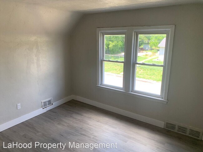 Building Photo - 3 br, 2 bath House - 2802 W Seibold st
