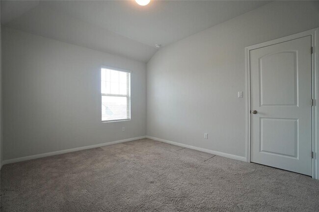 Building Photo - 2513 Danbury Ln