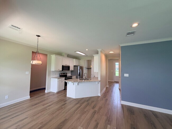 Building Photo - 3520 Windwood Circle.