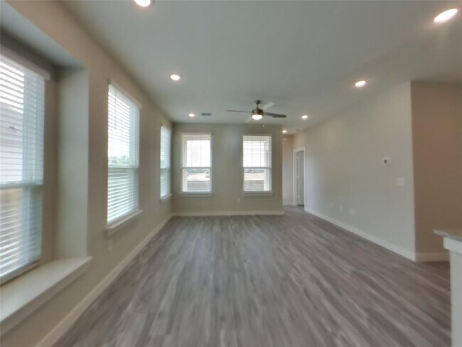 Building Photo - 1557 Mexican Heather Dr
