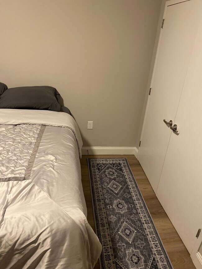 Building Photo - 500 S Center St