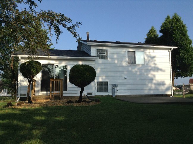 Building Photo - 17851 Springfield Ave