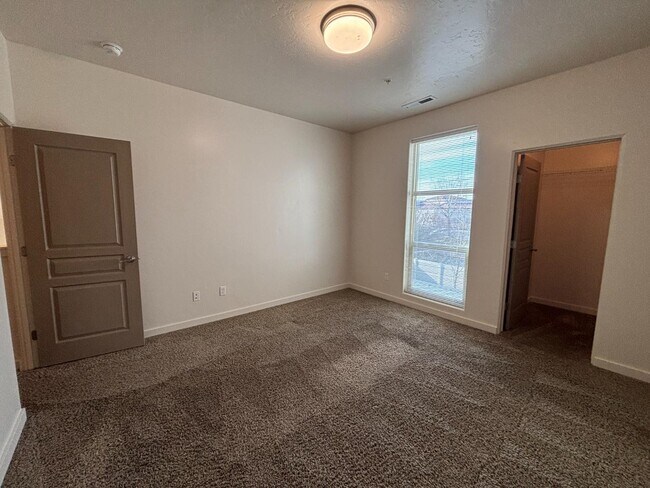 Building Photo - 7943 W Preece Dr