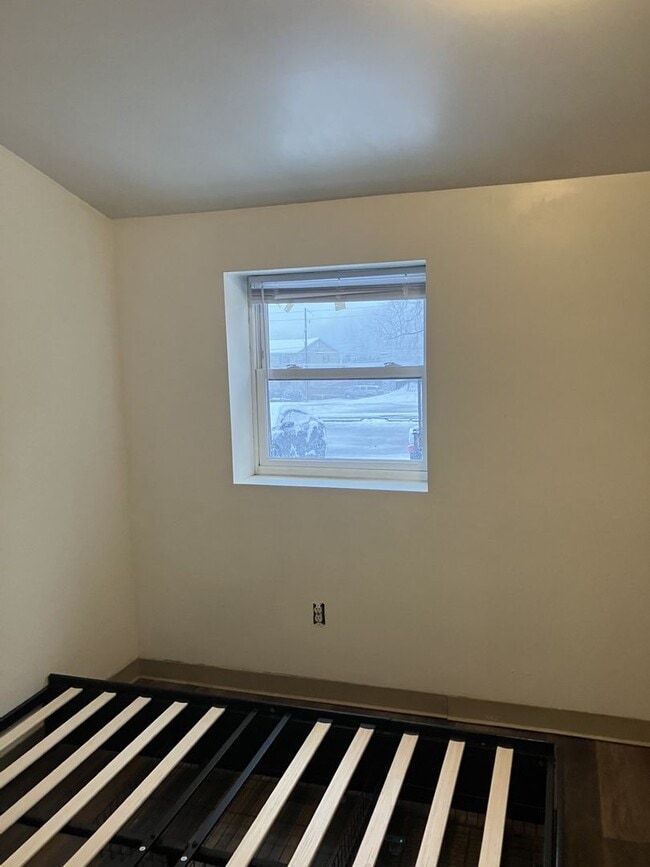 Building Photo - 211 N Queen St