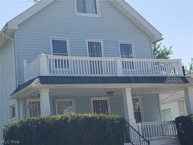 Building Photo - 14208 Kingsford Ave