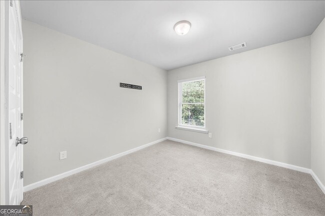 Building Photo - 217 Vickery Ln