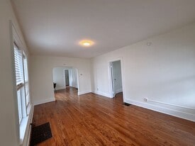 Building Photo - 201 Lillian Ave