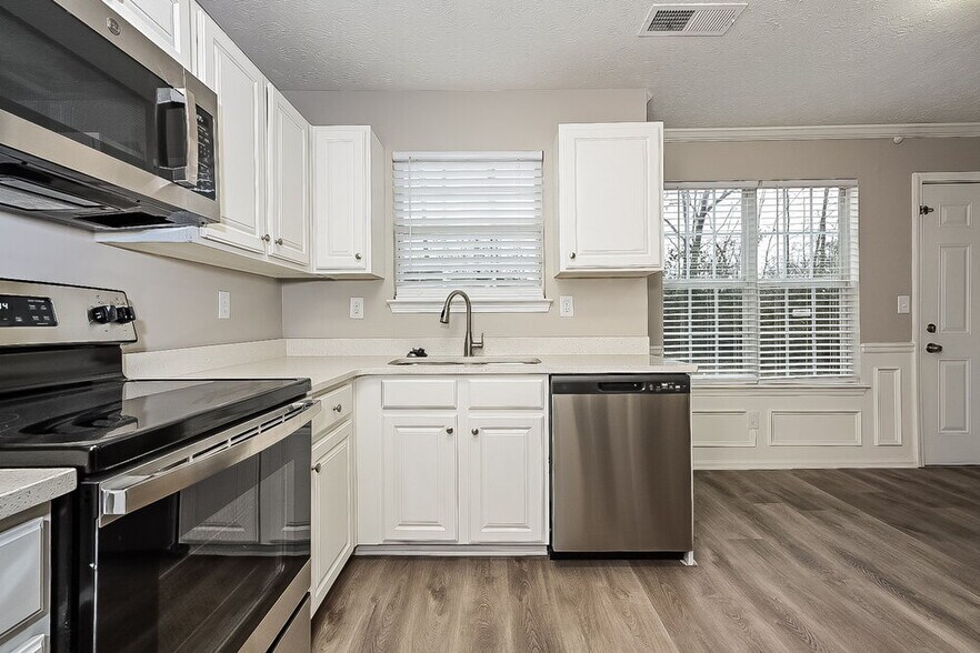 Building Photo - 2365 Brookgate Way