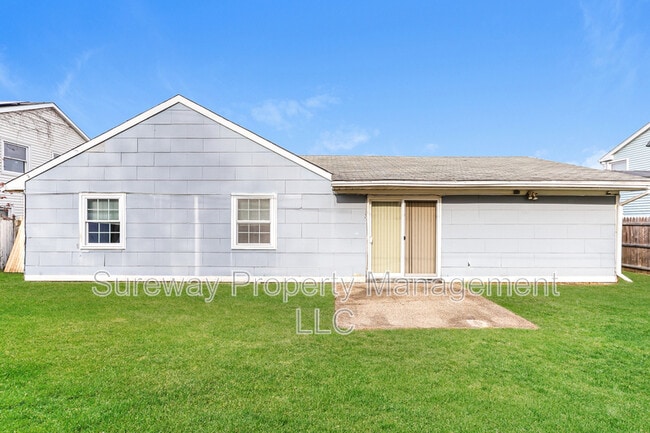 Building Photo - 40 Madestone Ln